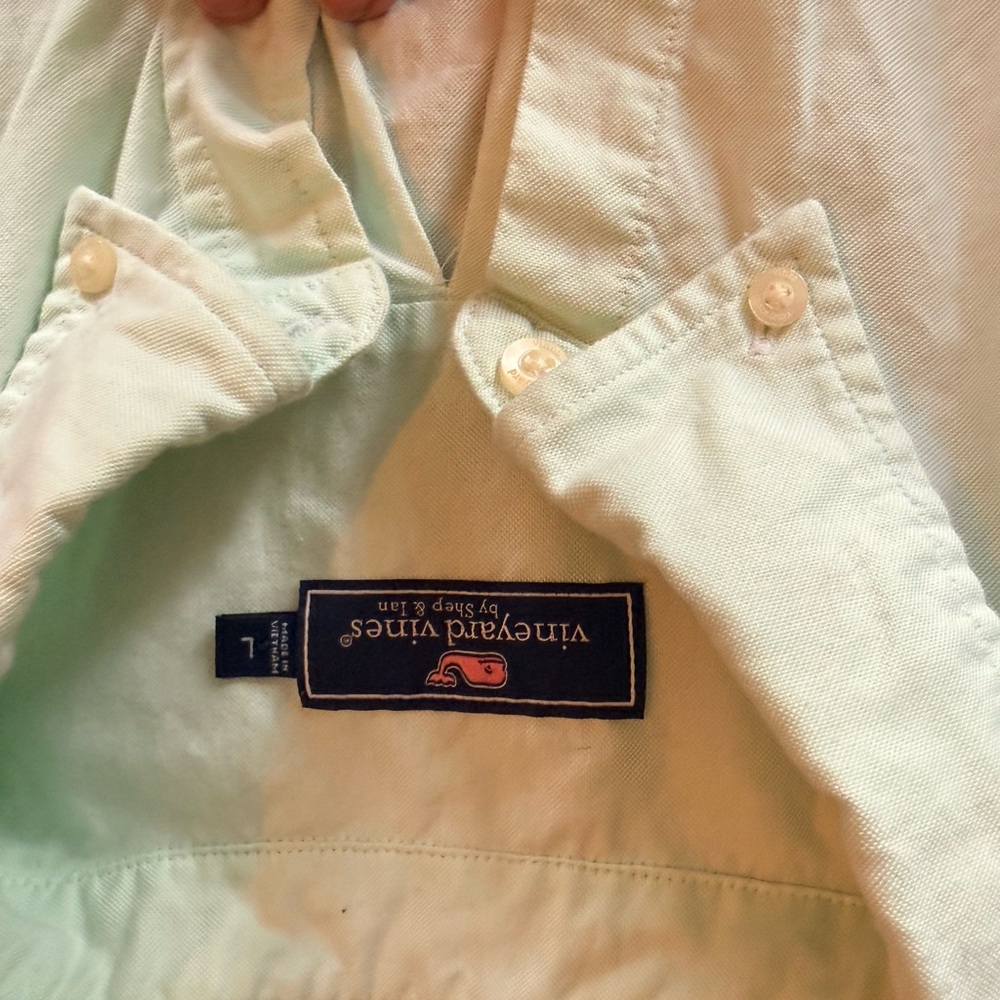 Size L Vineyard Vines Mint Green Button-Up